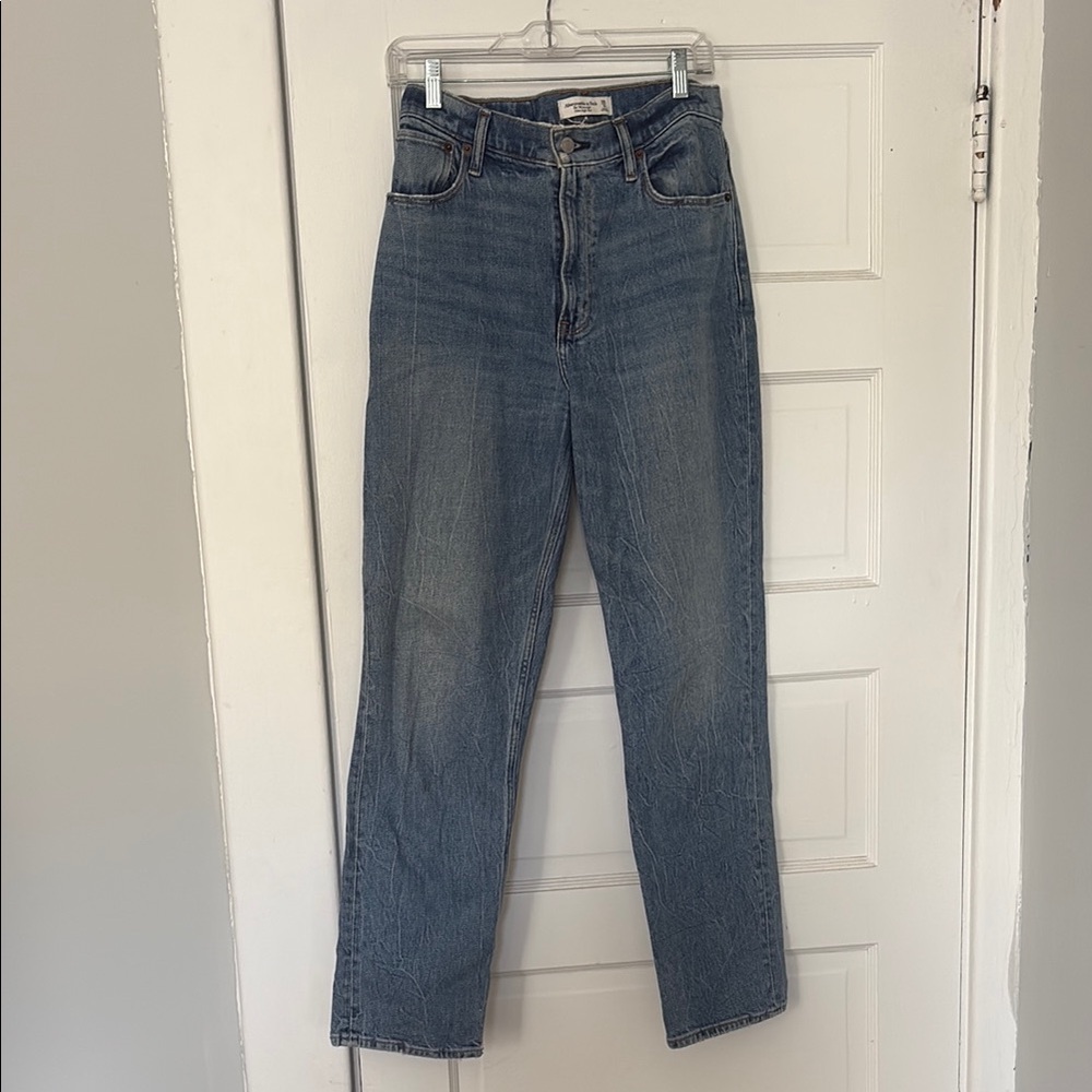 Abercrombie 90’s Straight Ultra High Rise Jeans (curve love)